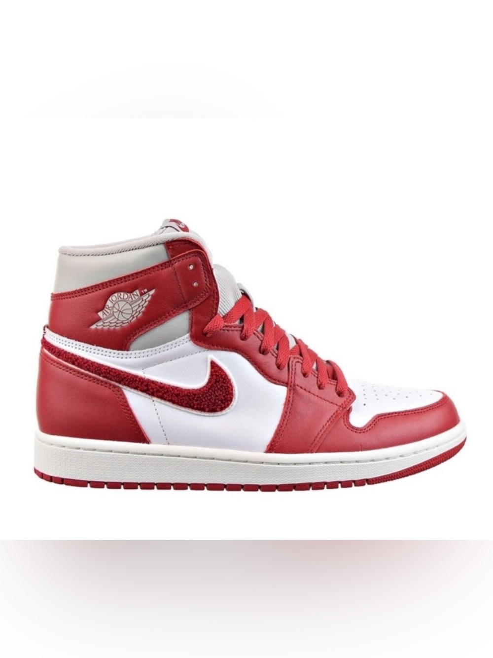🎉HP🎉Jordan 1 Retro High OG : Nike Red and White High-Top Sneakers
